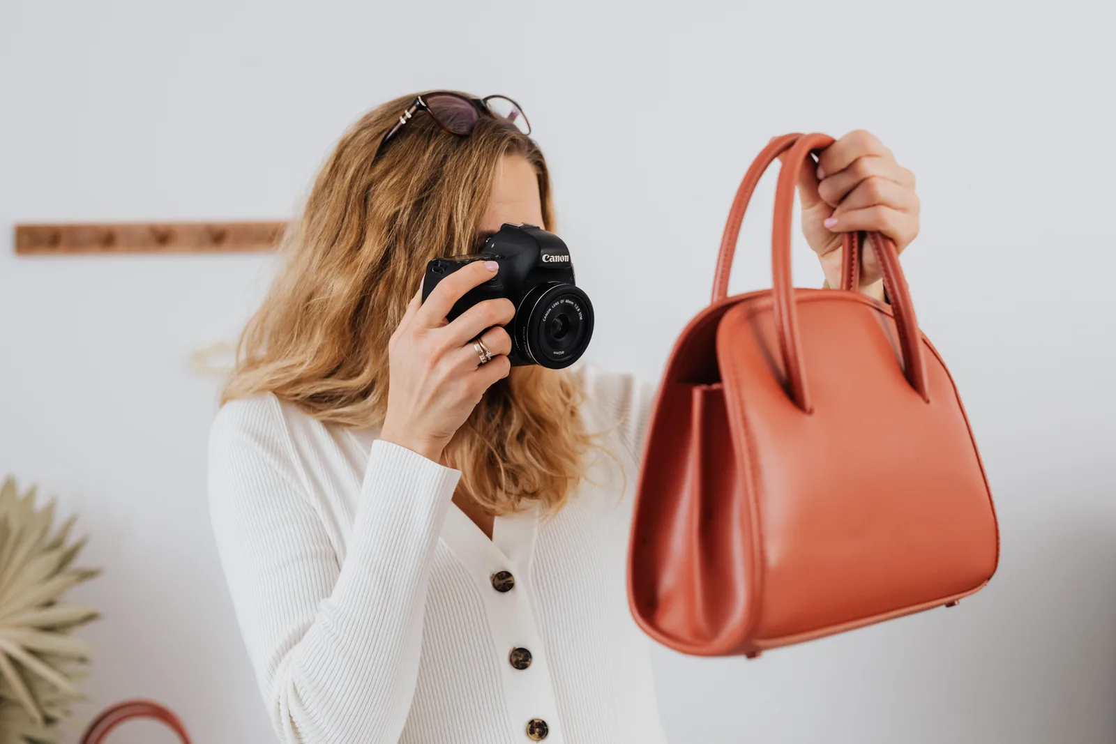 Product photography setup for an ecommerce listing