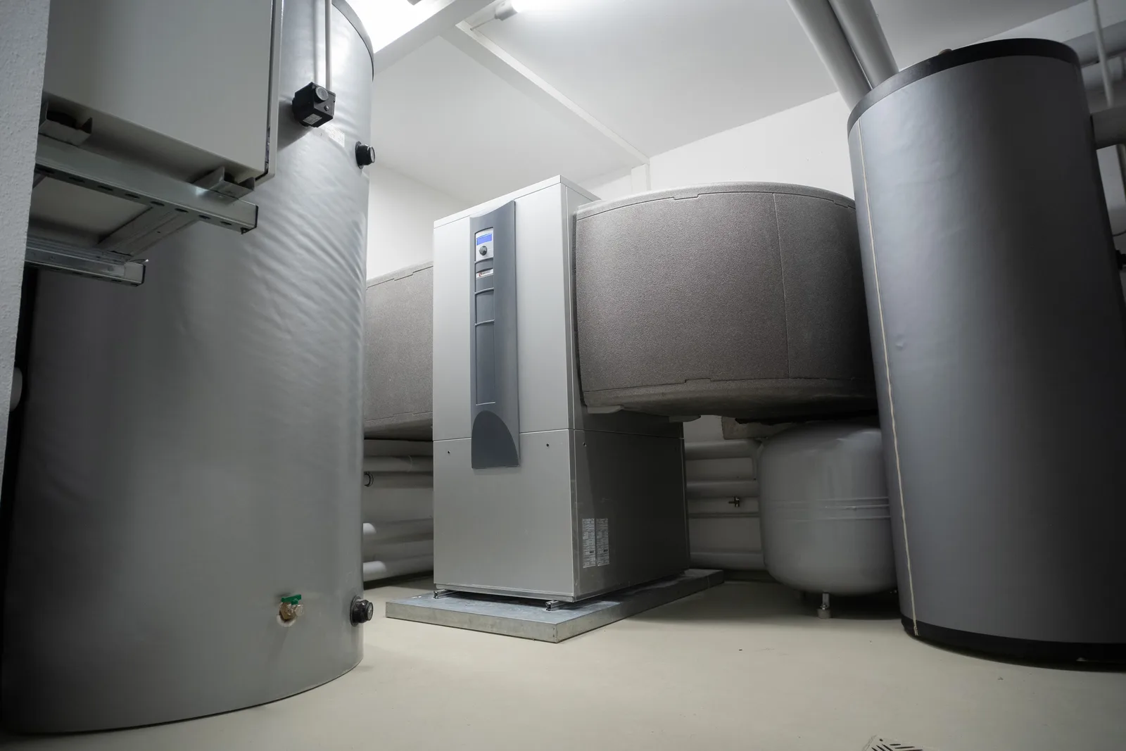 Heat pump indoor unit installation